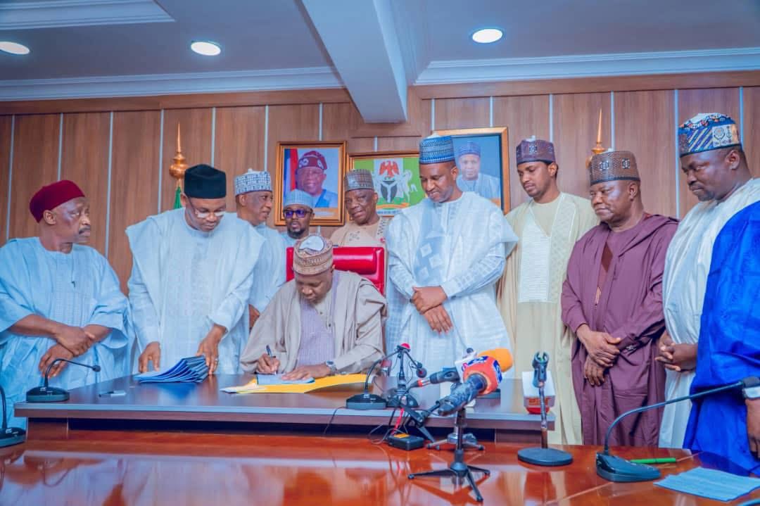 Governor Inuwa Yahaya Signs 2026 Budget Into Law