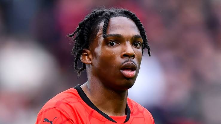Liverpool Complete £60m Signing of French Defender Jeremy Jacquet